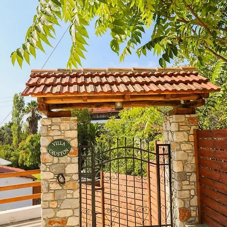 Beachside Causton With Private Pool Villa *