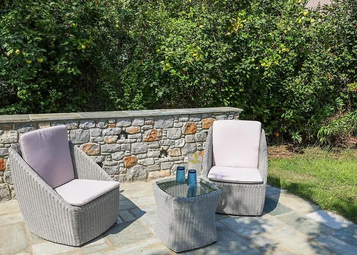 Villa Beachside Causton With Private Pool *