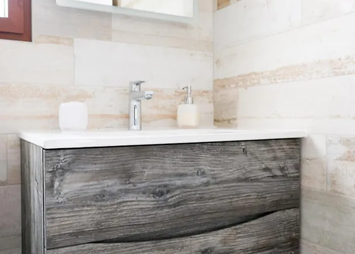 Beachside Causton With Private Pool Platanias (Skiathos)