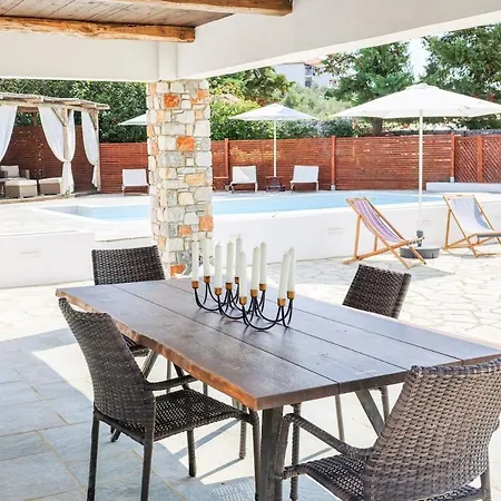 Beachside Causton With Private Pool * Skiathos stad