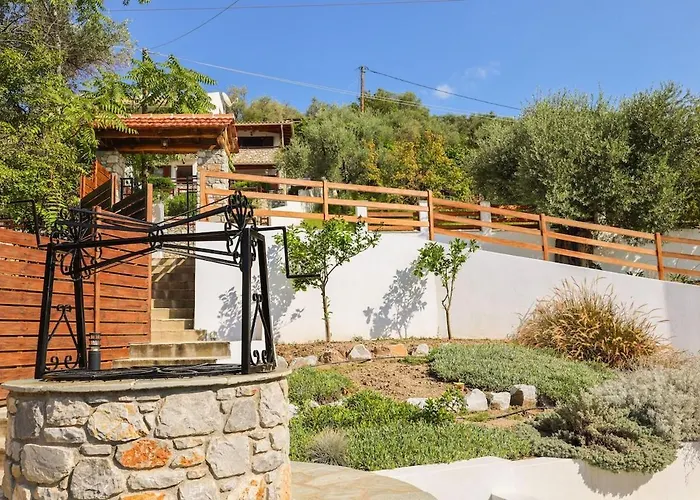 Beachside Causton With Private Pool Platanias (Skiathos)